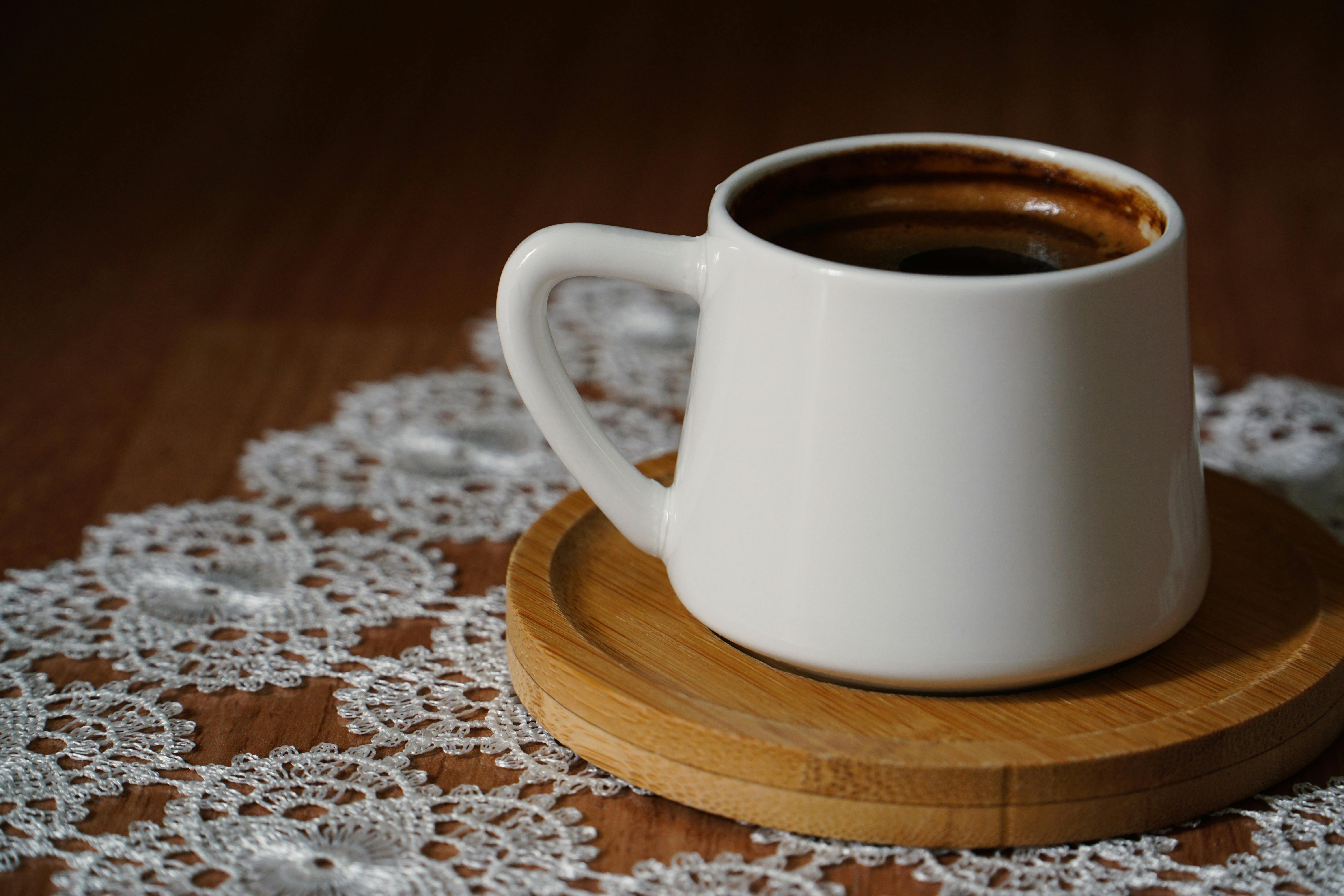 Παραδοσιακός ελληνικός καφές που αχνίζει